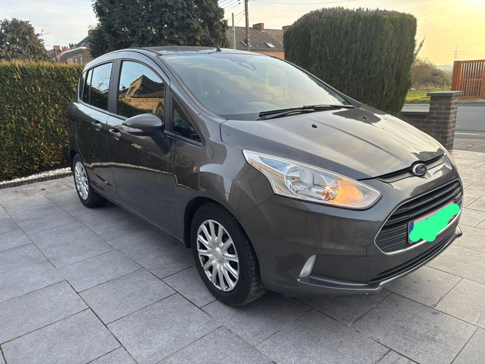 Ford B-Max 2017.1.5 Diesel 97 000 km . Euro 6b Prix :6750  €, Autos, Ford, Achat, Euro 6, Capteur de lumière, 5 portes