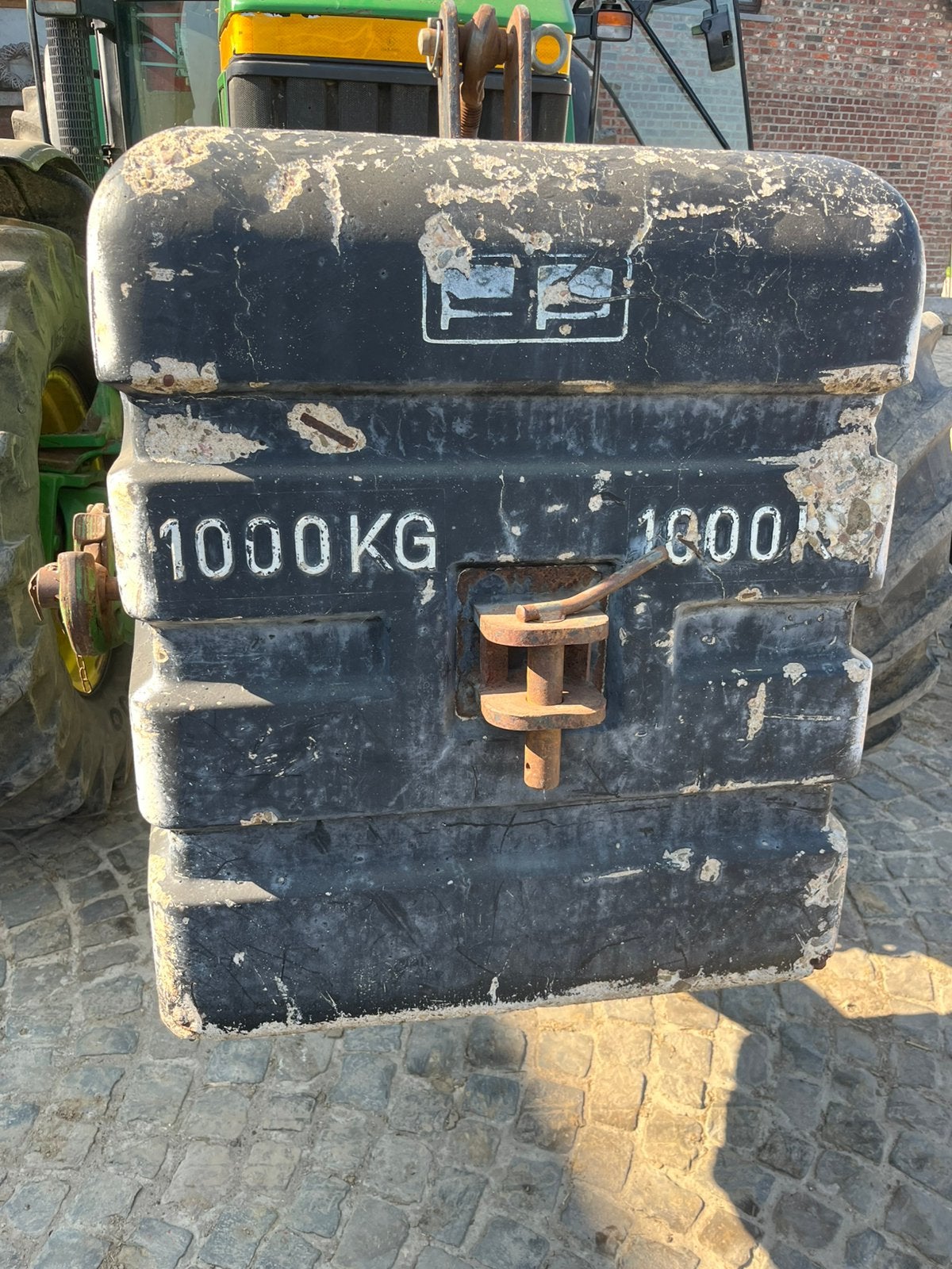 Av masse beton 1000kg, Enlèvement