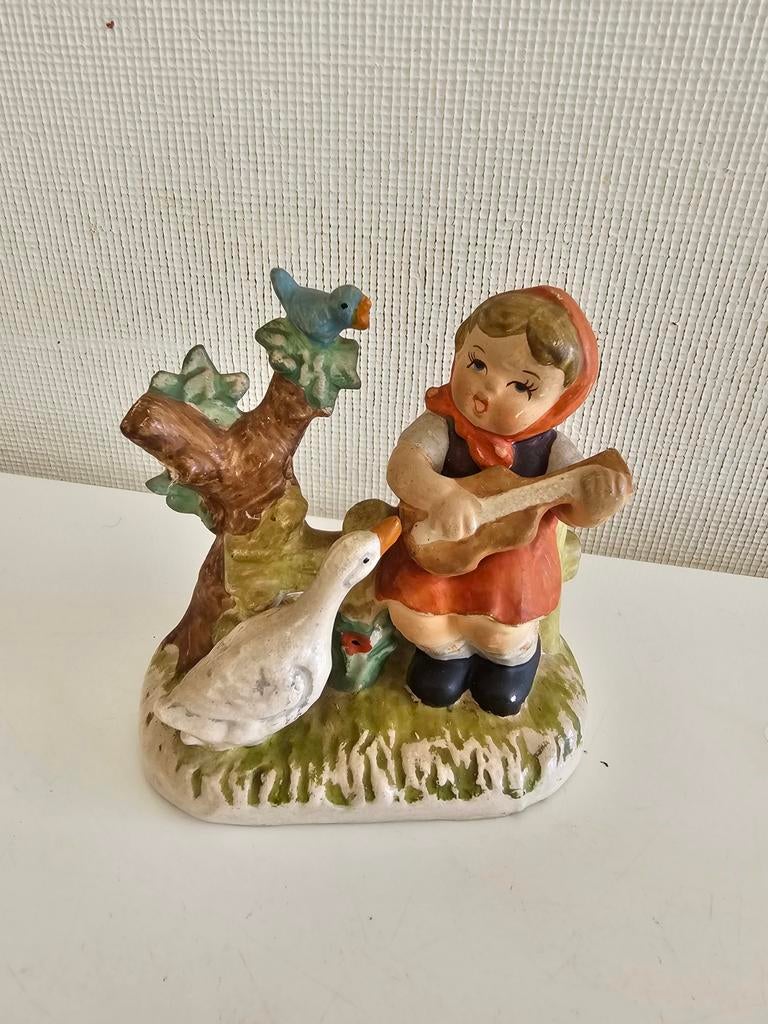 Vintage meisje dat gitaar speelt op de muziek van een eend,, Ophalen of Verzenden