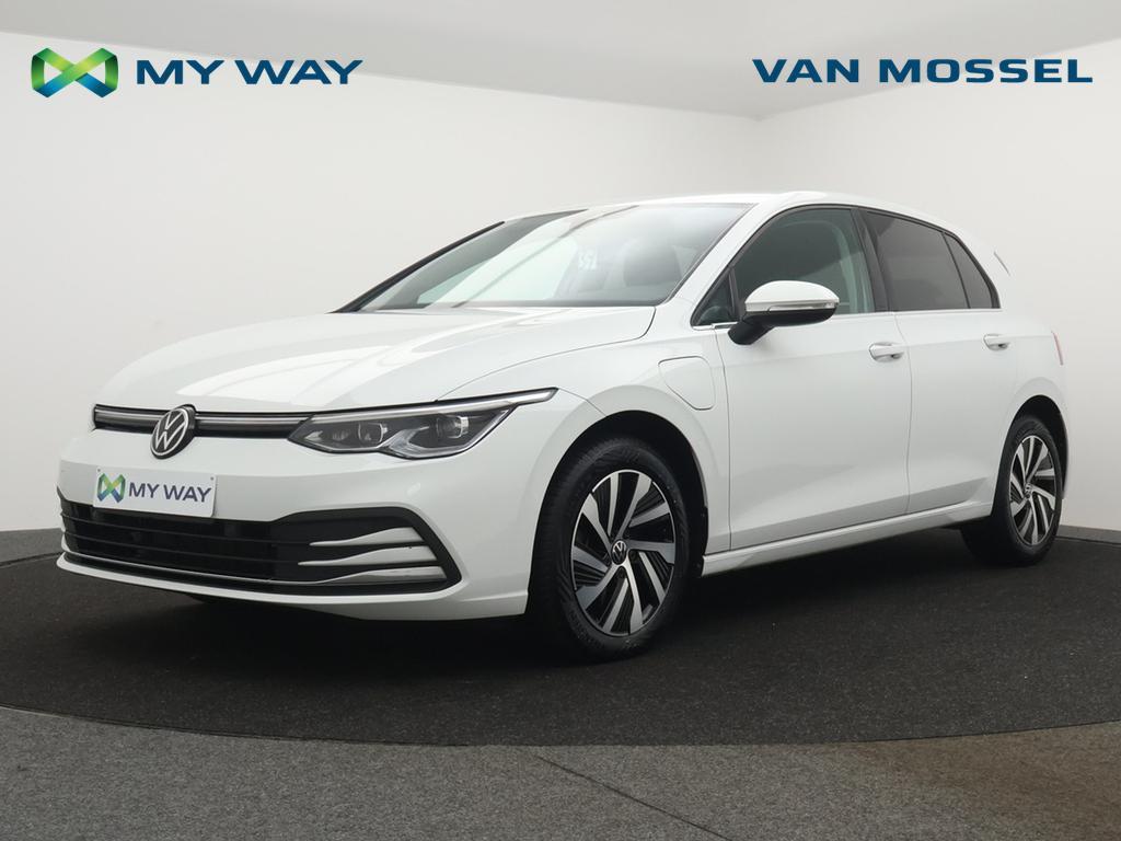 Volkswagen Golf VIII eHybrid (PHEV) Golf eHybrid 1.4 Style O, Auto's, Automaat, 135 g/km, Wit, Navigatiesysteem