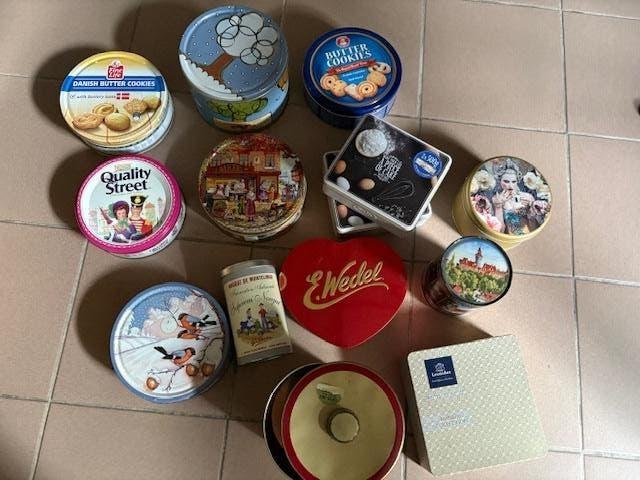 14 ijzeren/blikken dozen vintage, Verzamelen, Ophalen of Verzenden, Zo goed als nieuw, Overige