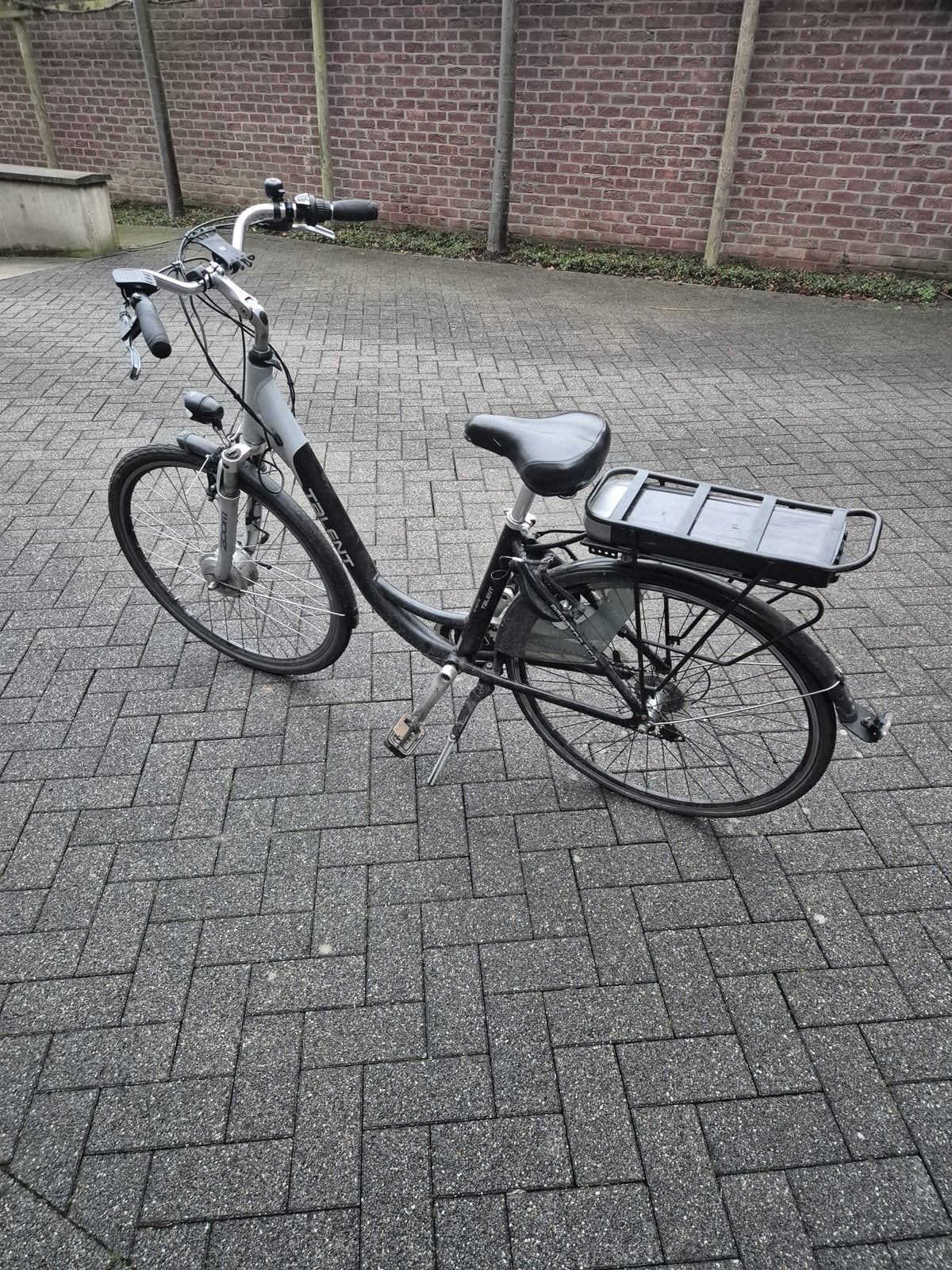 Talent E- bike dames fiets -gebruikt, Fietsen en Brommers, Elektrische fietsen, Zo goed als nieuw, Ophalen