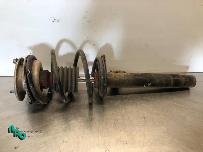 Schokdemperpoot links-voor van een BMW 3-Serie, Gebruikt, -, -, Ophalen of Verzenden