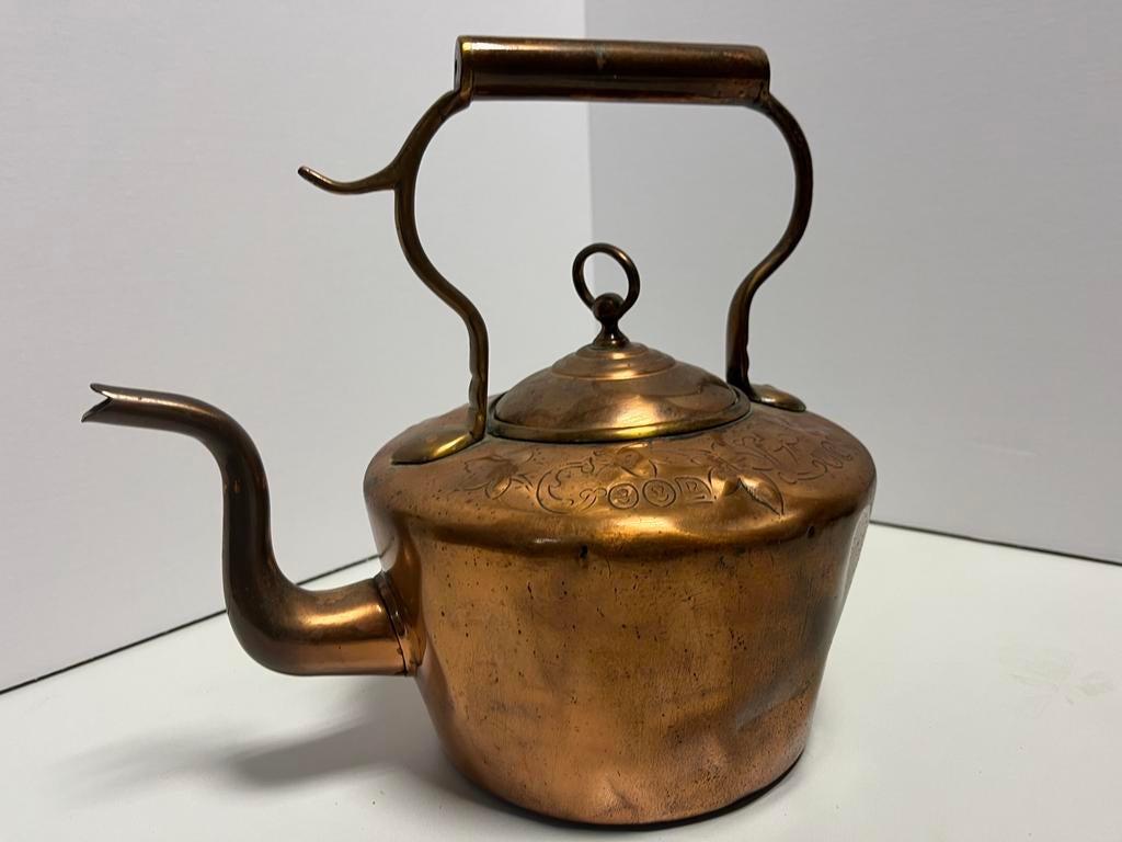 Vintage koperen ketel met siergravure, Antiek en Kunst, Antiek | Brons en Koper, Ophalen of Verzenden