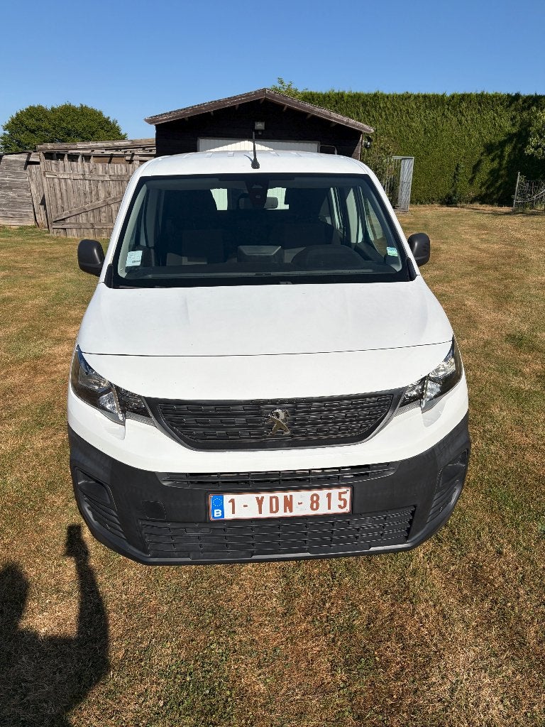 Peugeot 1.2 PureTech L2 Heavy double cabine, Achat, Boîte manuelle, Entretenue par le concessionnaire, 5 portes