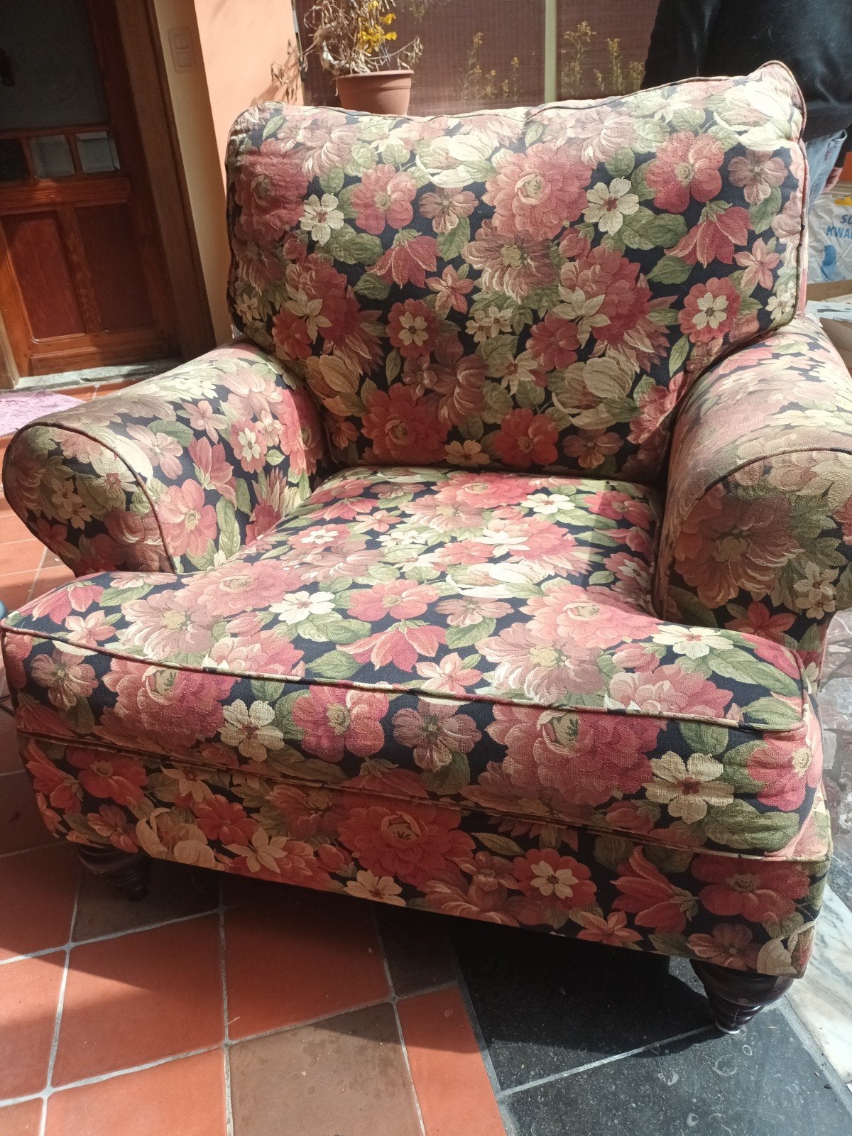 prachtige één persoon volwassen fauteuil klasiek met bloemen, Enlèvement, Utilisé, Une personne, Klasiek