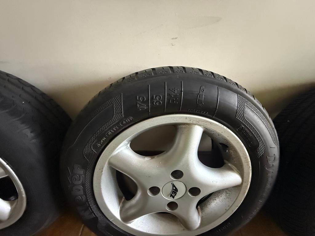 Velgen met banden Toyota Y ares, Auto-onderdelen, Banden en Velgen, 14 inch, 175 mm, Banden en Velgen, Nieuw