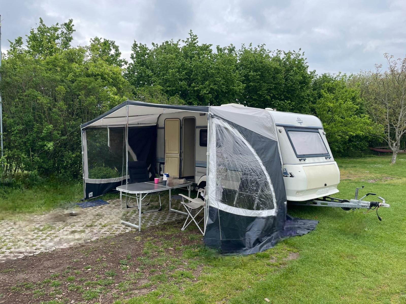 Hobby 420TM, Caravans en Kamperen, Vast bed, Hobby, Treinzit, Particulier