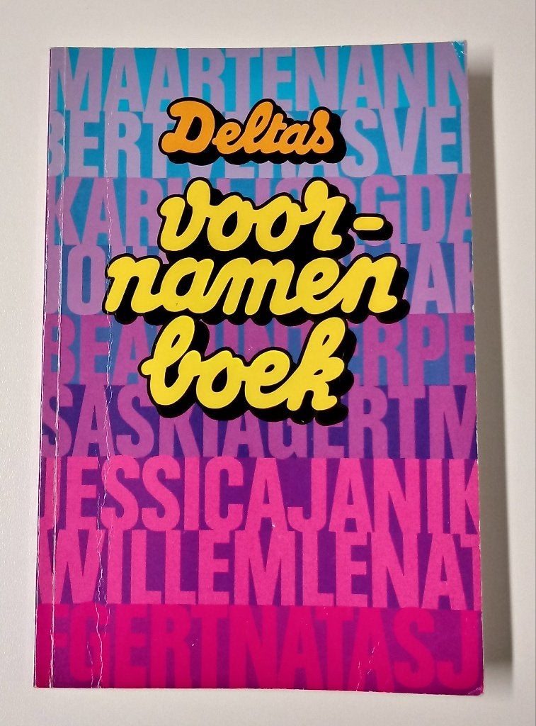 Voornamenboekje van Deltas, Boeken, Kinderboeken | Baby's en Peuters, Verzenden, Zo goed als nieuw
