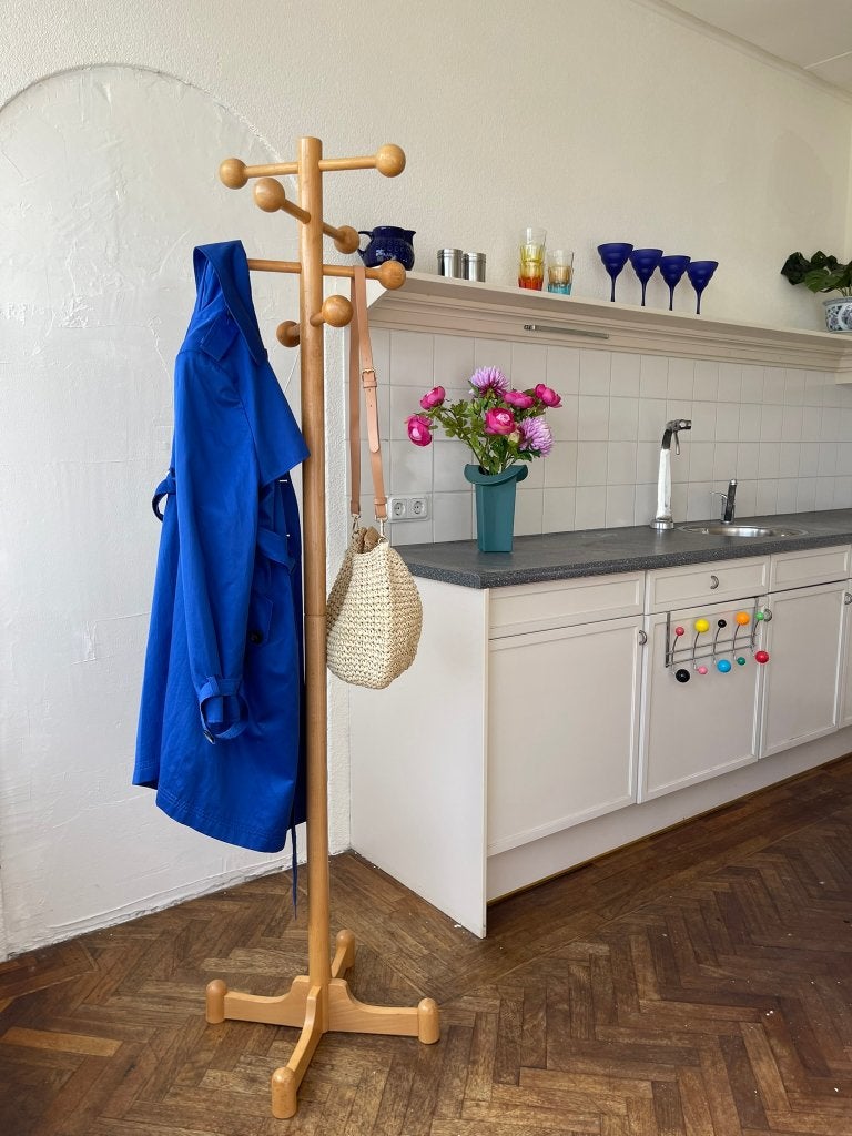 Porte-manteau vintage sur pied — bois de hêtre massif, Enlèvement ou Envoi, 150 à 200 cm, Utilisé, Bois