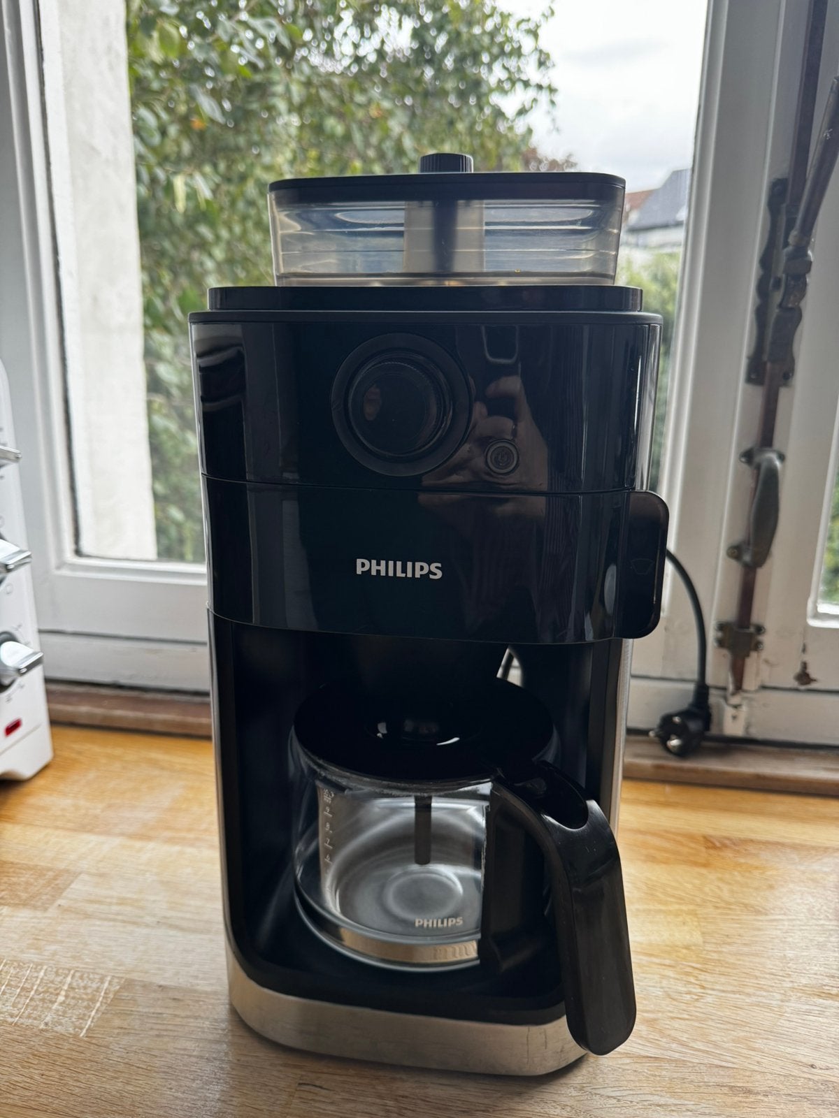 Philips Grind & Brew filterkoffiezetapparaat, Ophalen of Verzenden, Zo goed als nieuw, Koffiemachine, Gemalen koffie