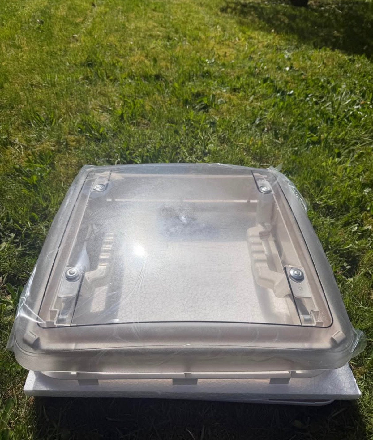 Fenêtre de toit 400x400 pour camping-car, van ou caravane, Ophalen, Zo goed als nieuw