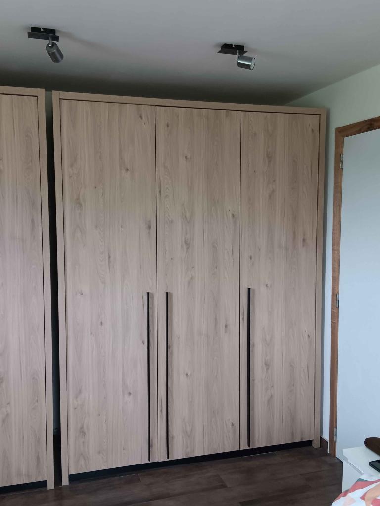 Armoire, Avec porte(s), 150 à 200 cm, Comme neuf, Enlèvement