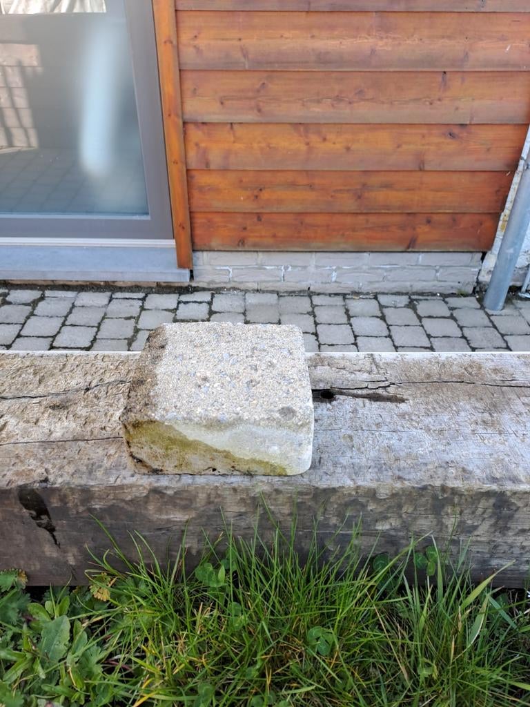 Lot de pavés 15 cm sur 15 cm et 5 cm hauteur 8 m 2 voir plus