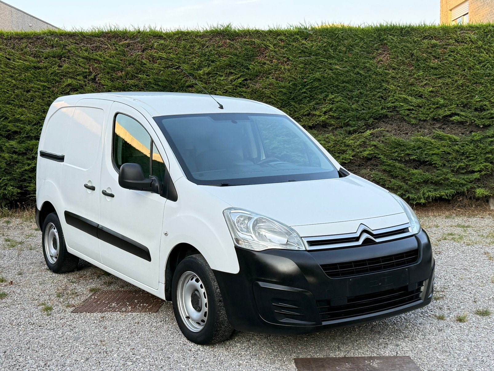 Citroen Berlingo 1.6 BlueHDI, Voorwielaandrijving, Euro 5, Stof, https://public.car-pass.be/vhr/a34eb86d-8f95-4eb3-a7a2-fb54e5d3ba49