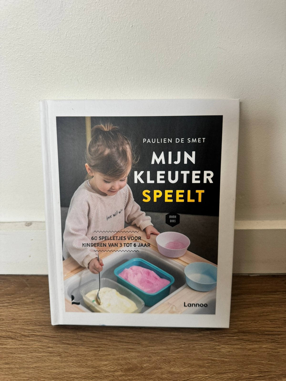 Mijn kleuter speelt - Paulien De Smet, Boeken, Zwangerschap en Opvoeding, Ophalen of Verzenden, Zo goed als nieuw