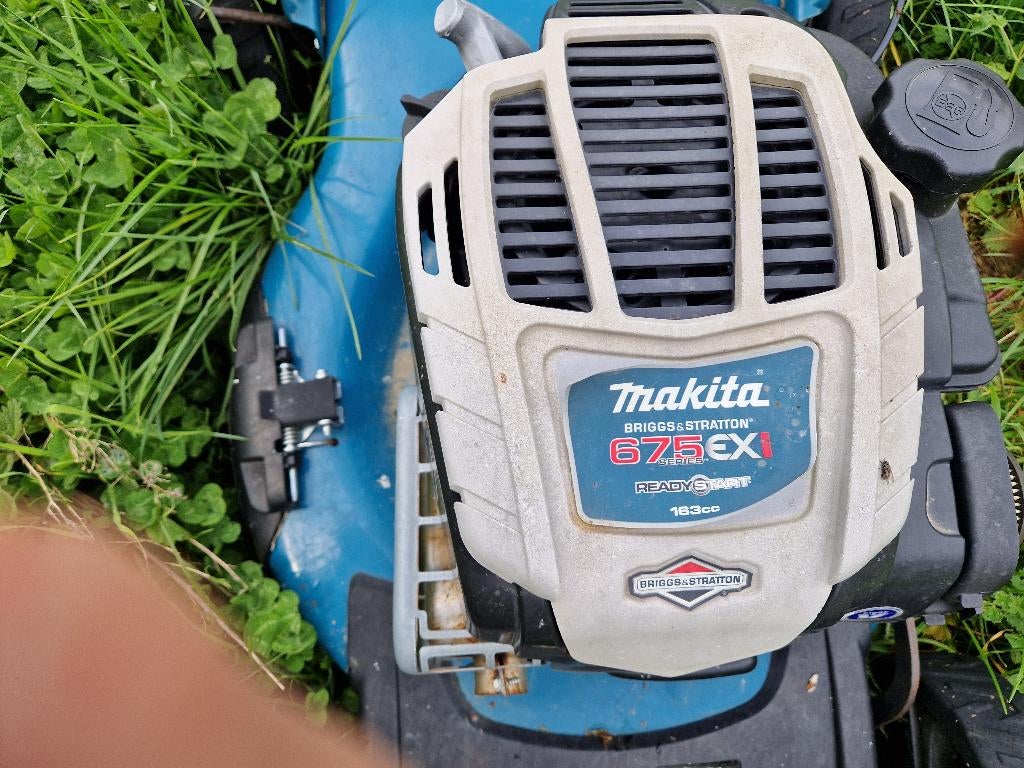 Tondeuse MAKITA essence, Jardin & Terrasse, Débroussailleuses, Enlèvement, Utilisé, Essence, Stihl