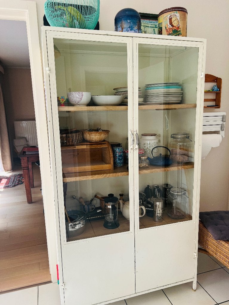 Vitrine / vaisselier, Maison & Meubles, Armoires | Vitrines, Utilisé, 150 à 200 cm, 50 à 100 cm, 25 à 50 cm, Avec porte(s), Autres essences de bois