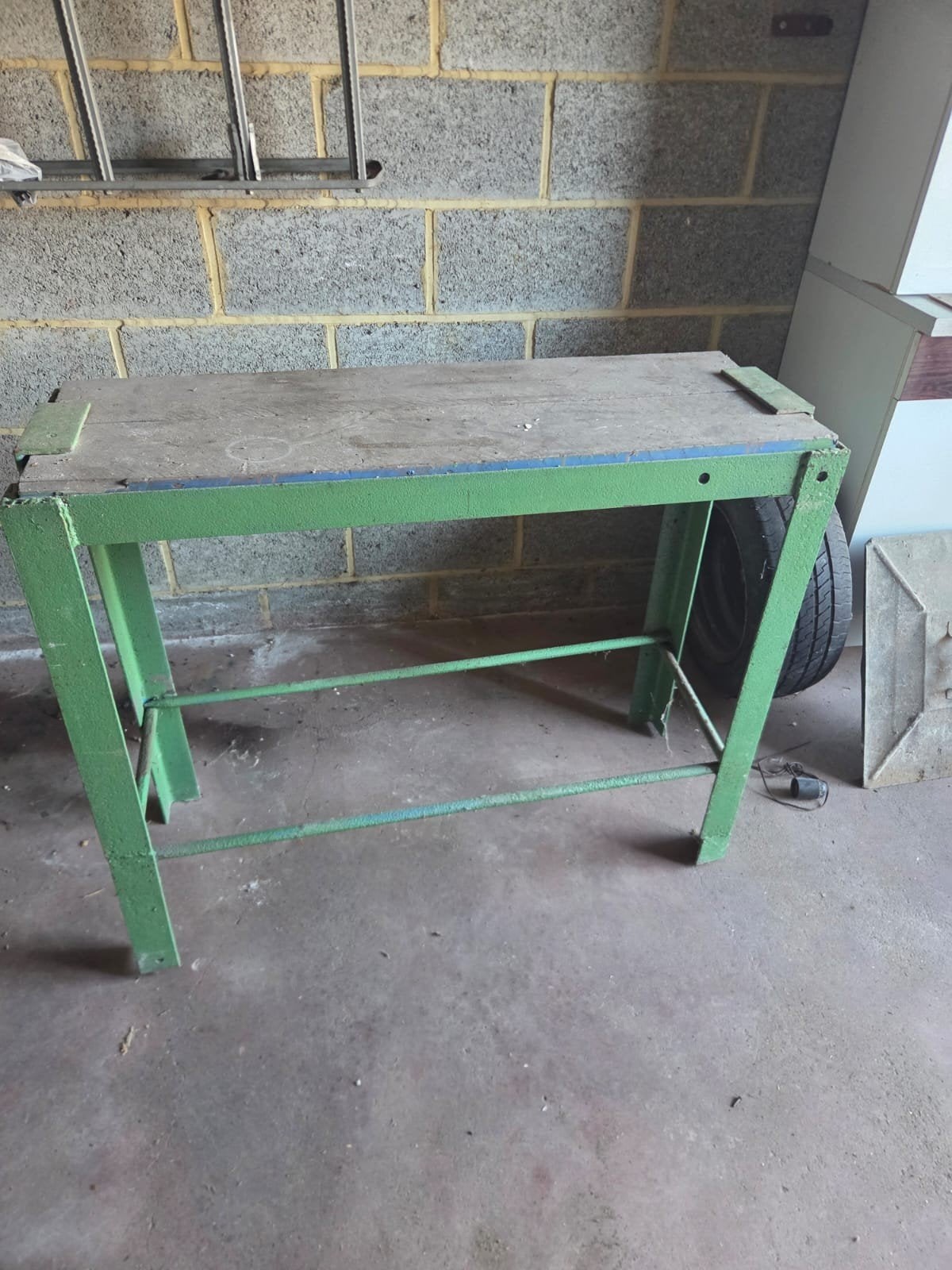 lot de 3 tables style industriel, Enlèvement