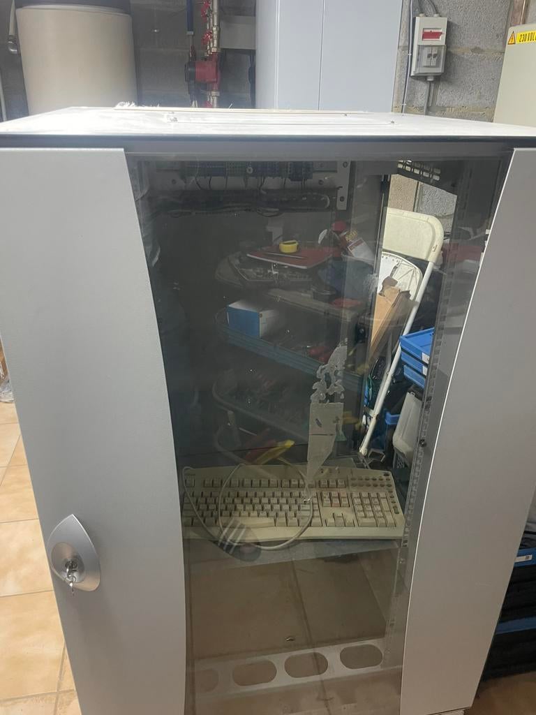 Rital server rack, Ophalen, Zo goed als nieuw