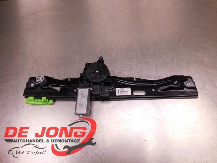 Mécanique vitre 4portes arrière gauche d'un BMW X1, -, 3 mois de garantie, Utilisé, -