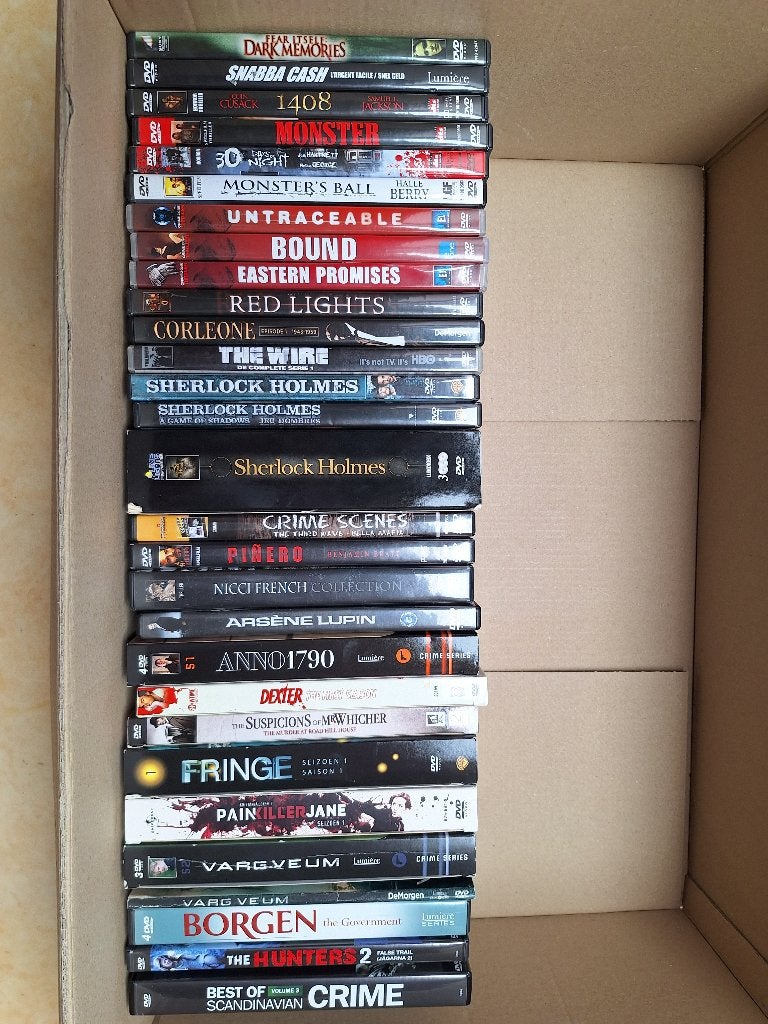 Lot de 67 DVD Genre : Thriller et crime, CD & DVD, DVD | Thrillers & Policiers, À partir de 16 ans, Enlèvement ou Envoi, Comme neuf