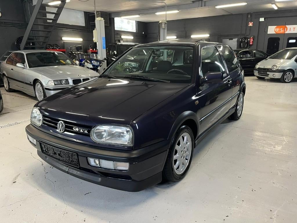 VW GOLF 3 ** GTI ** VEHICULE BELGE ** ETAT EXEPTIONNEL **, Autos, Entreprise, Noir, Golf, Tissu