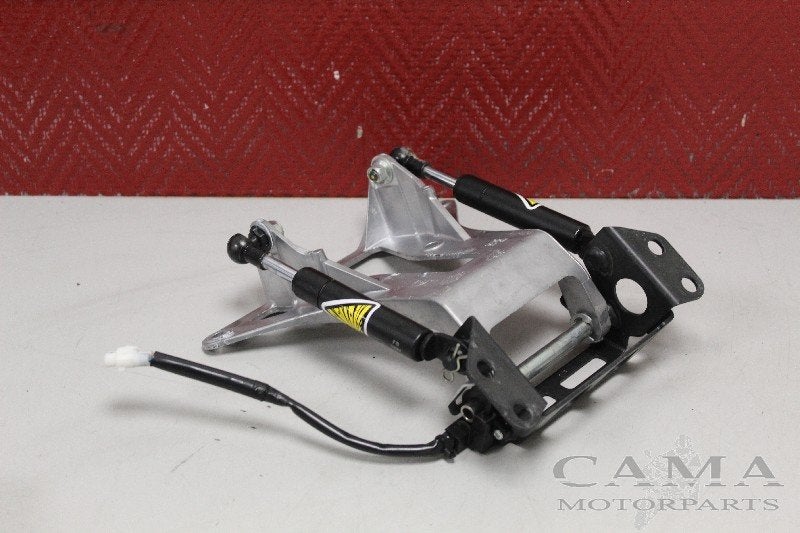 VERIN A GAZ Yamaha XP 530 T-MAX DX SX 2017-2019 (XP530 2DF), Dhr. S. di Majo, Utilisé, Info@cama-motorparts.nl, P.J. Troelstraweg 8 8
3144 CX  MAASSLUIS, NL
