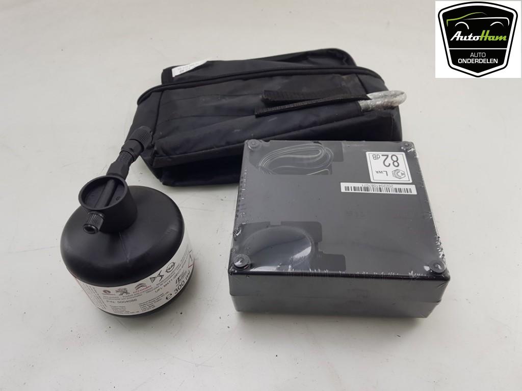 DIVERSEN Banden reparatieset Fiat Doblo Cargo (01-2022/-), Auto-onderdelen, Gebruikt, Fiat