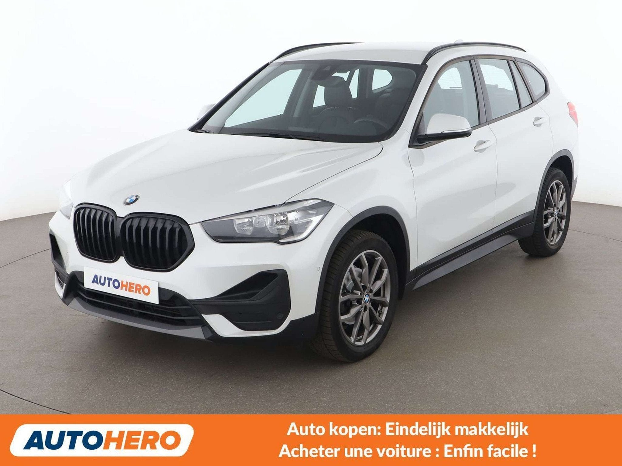 BMW X1 sDrive 16d Lounge (année de construction 2021), Autos, Achat, Euro 6, Noir, 5 portes