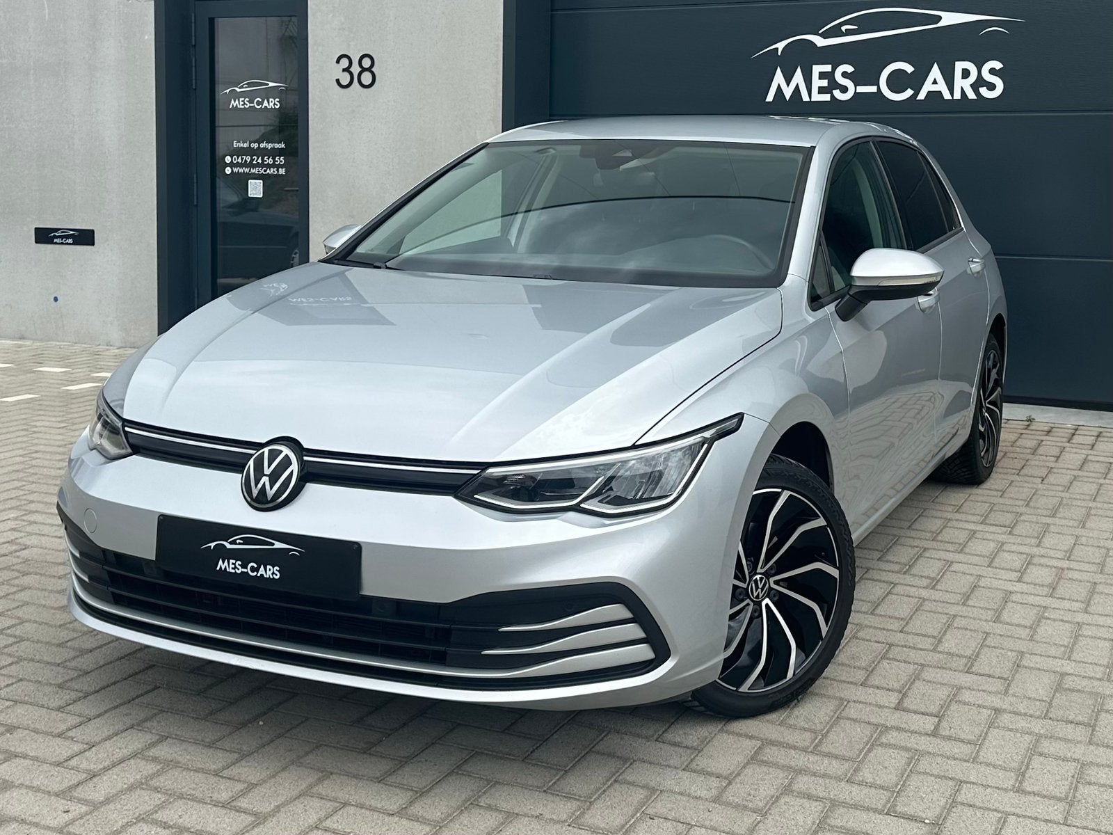 Volkswagen Golf 8 2.0TDI DSG / Alcantara - Led Full 2022, Argent ou Gris, Euro 6, Entreprise, https://public.car-pass.be/vhr/bd5451dd-5dd3-4240-8845-2371fe551f35