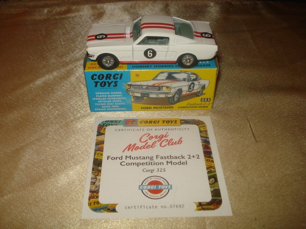 CORGI TOYS Ford Mustang Fastback Reissue + Boîte & Certif, Enlèvement ou Envoi, Neuf, Voiture, Corgi