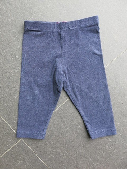Donkerblauwe legging van de Hema (maat 68), Gebruikt, Broekje, Meisje, Ophalen of Verzenden