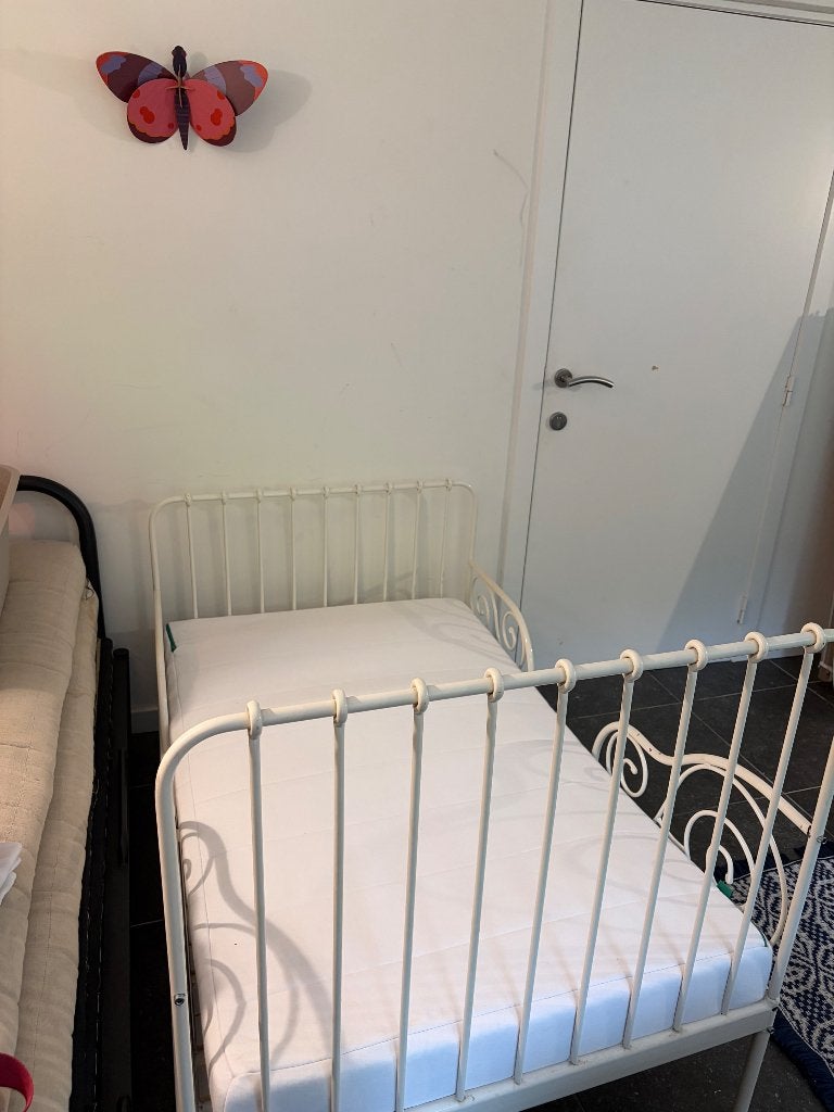 Lit évolutif IKEA MINNEN en métal + matelas, Ophalen, Gebruikt, Matras