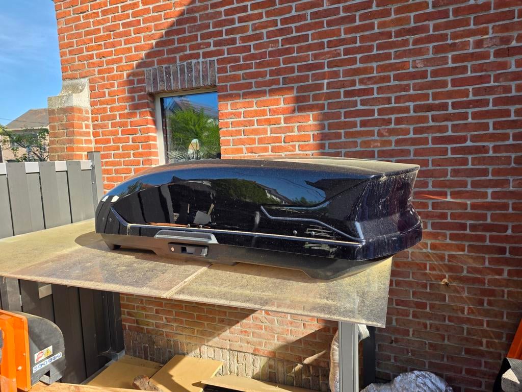 Dakkoffer 410 L te huur, Ophalen