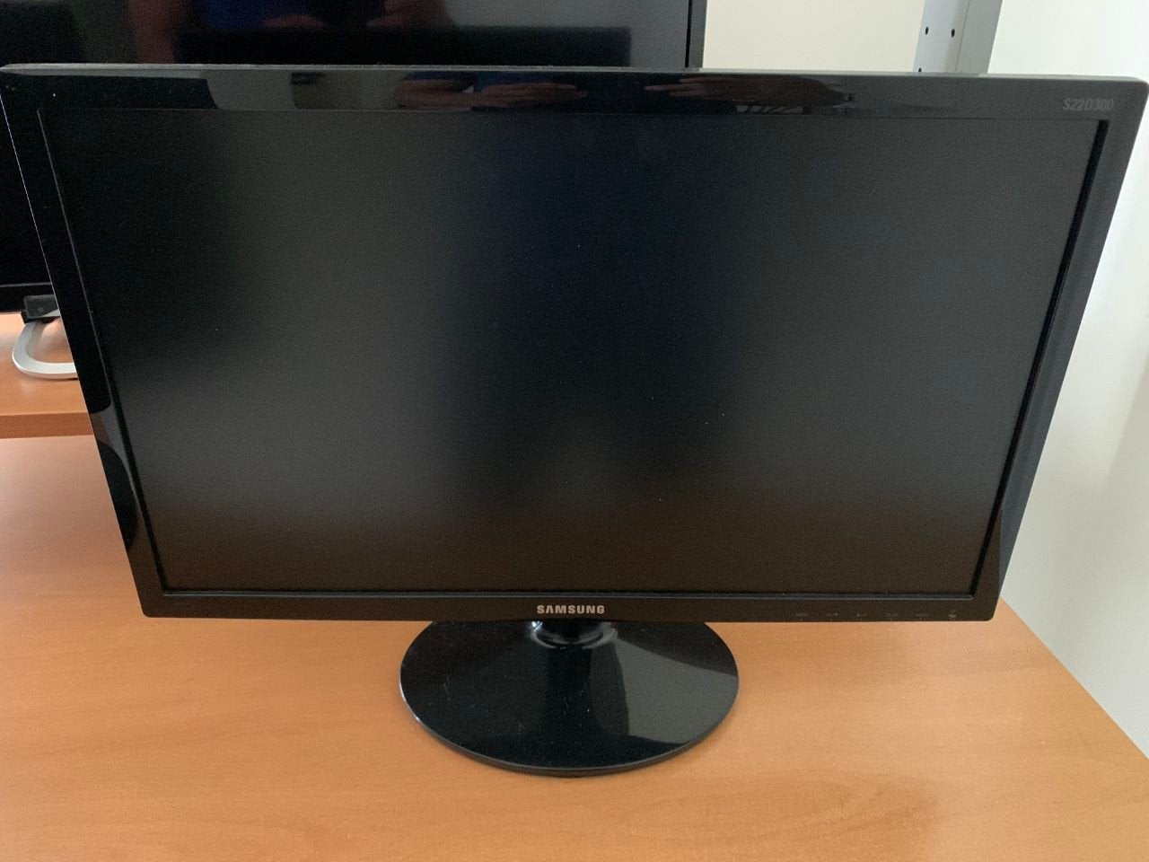 2 Samsung-monitoren en 2 toetsenborden + muis, Ophalen
