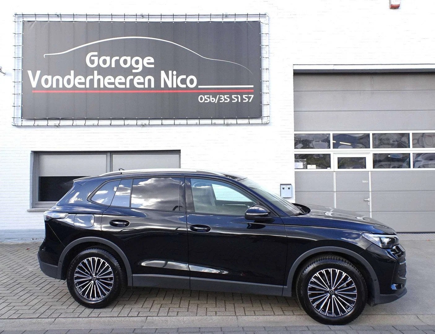 Volkswagen Tiguan 1.5eTSI mHEV Goal VIRTUAL,CARPLAY,CAMERA 3, Automaat, Zwart, 4 cilinders, Zwart