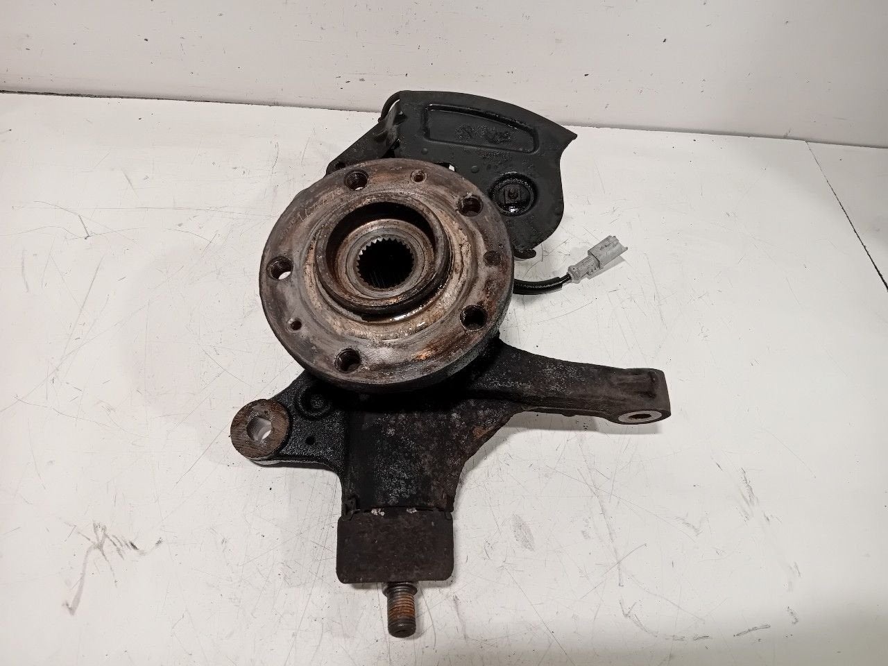 Wielnaaf links voor Peugeot Expert, Autos : Pièces & Accessoires, Suspension & Châssis, Citroën, Peugeot, Utilisé, Origine de la pièce connue