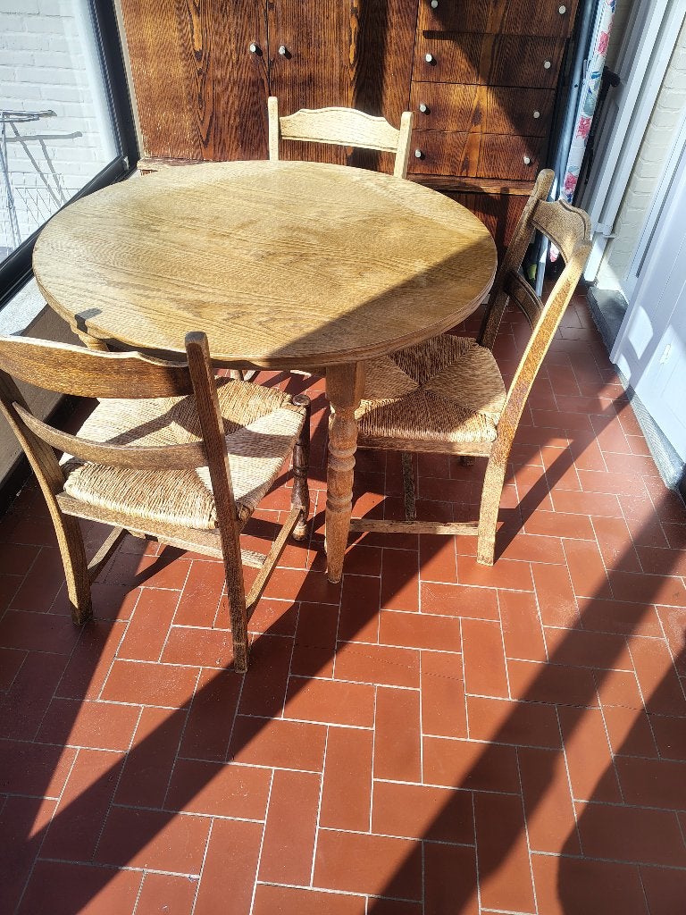 table avec quatre chaises, Maison & Meubles, Quatre personnes, Rond, 100 à 150 cm, Enlèvement