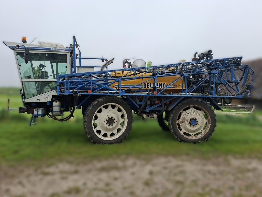 Pulvérisateur et moissonneuse-batteuse Delvano, Articles professionnels, Agriculture | Outils, Enlèvement, Cultures, Protection des cultures et Fertilisation