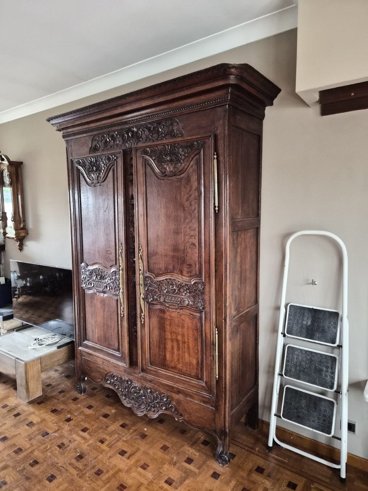 Antieke kast Louis XV stijl, Ophalen
