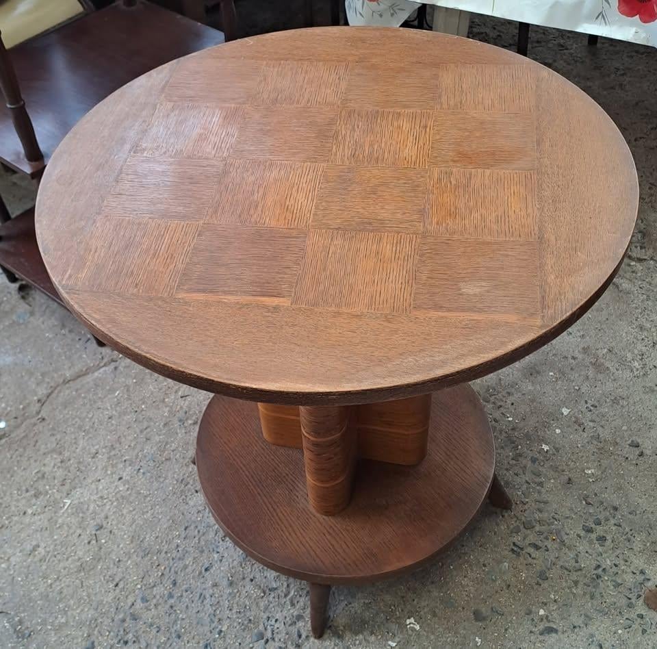 Table ronde vintage, Enlèvement
