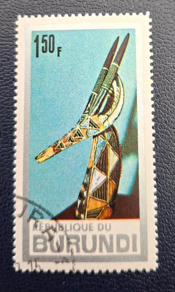 Postzegel Burundi OBP 235 = Y&T 235, Postzegels en Munten, Ophalen of Verzenden, Gestempeld