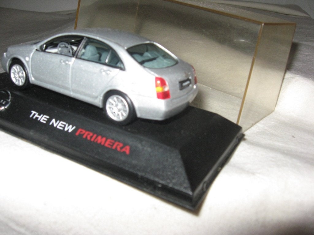 miniature NISSAN PRIMERA 2002, Enlèvement ou Envoi, Comme neuf, Voiture