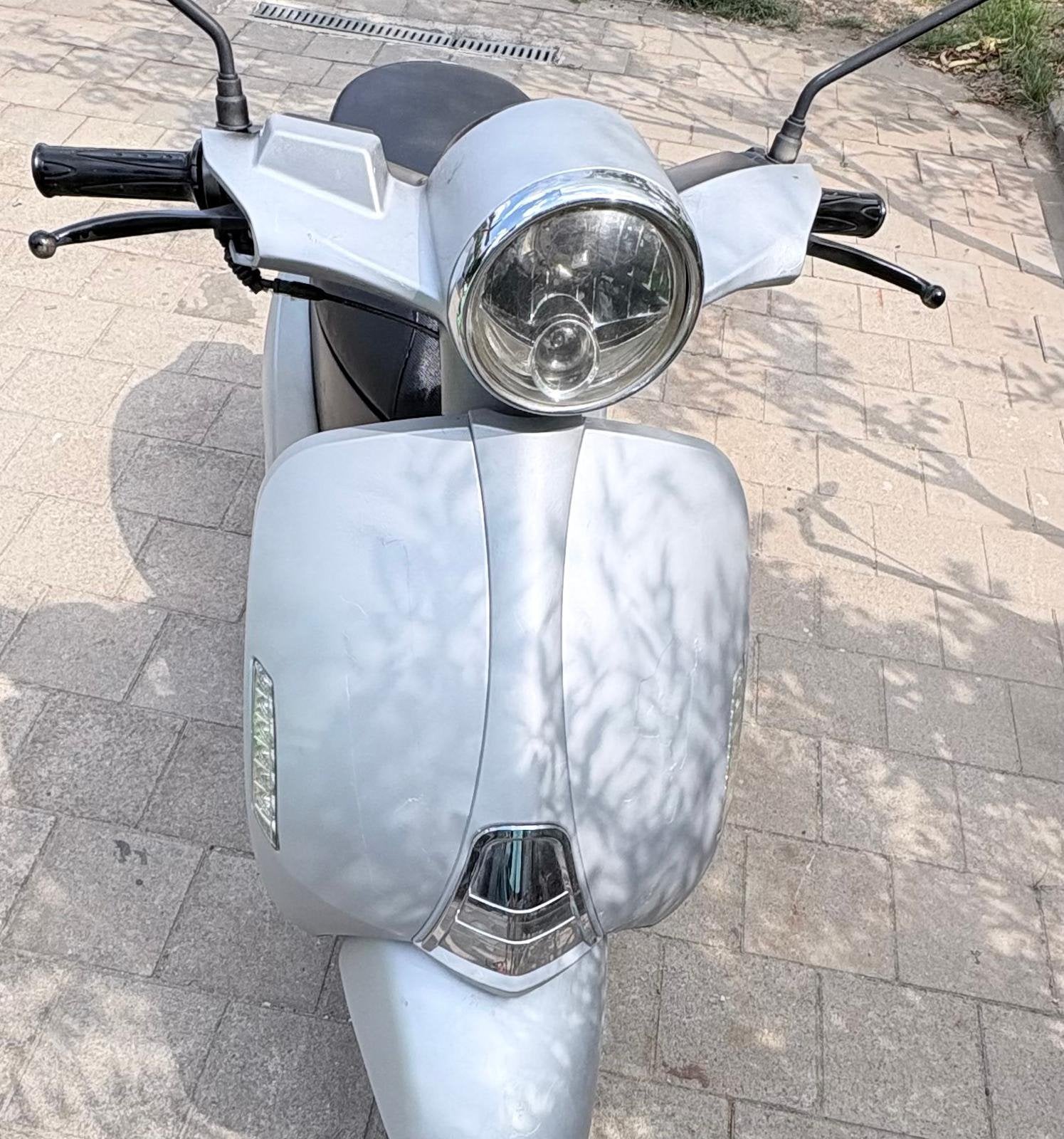 Bromscooter RAZZO LATINA 50cc, Overige merken, Gebruikt, Ophalen of Verzenden, Benzine