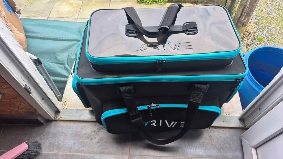 TE KOOP DRIVE-FEEDERZAK, Watersport en Boten, Ophalen, Gebruikt, Koffer of Tas