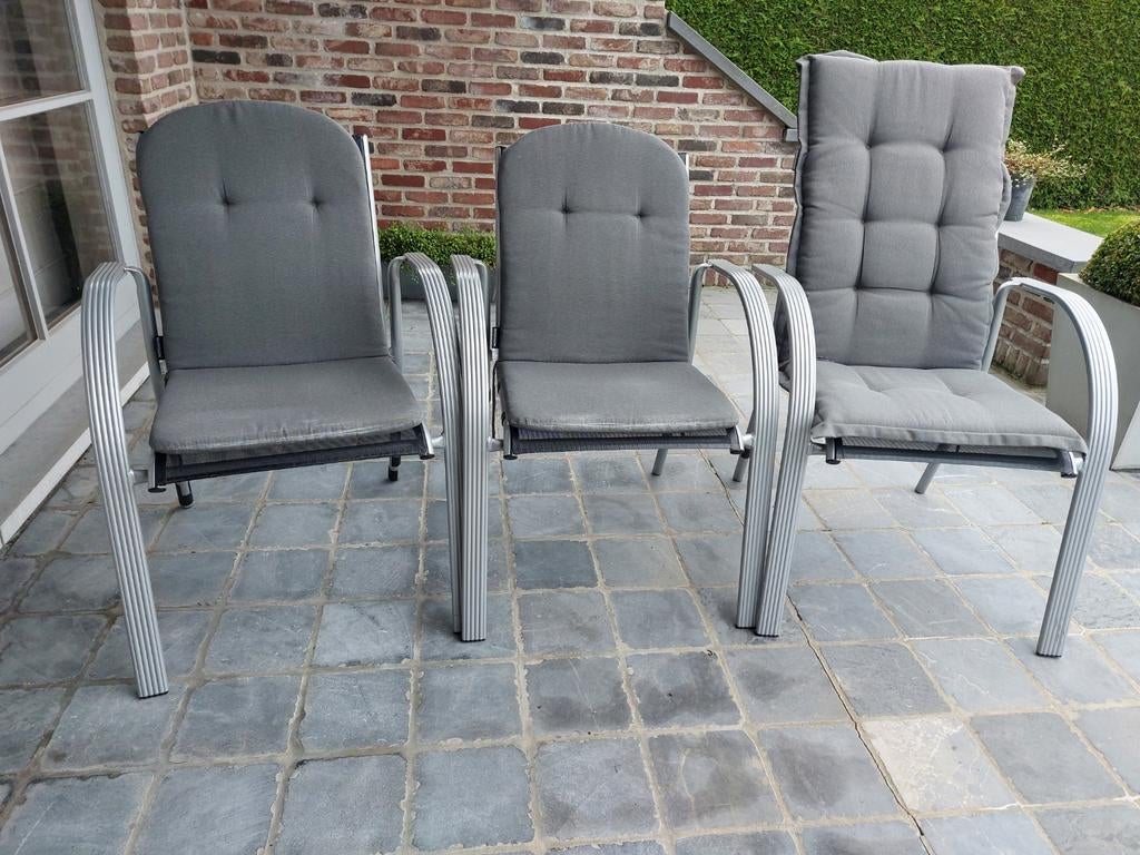 3 tuinstoelkussens, Ophalen