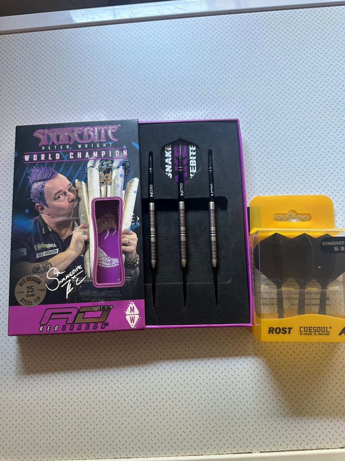 Snitebike peter wright 25 gram, Sport en Fitness, Darts, Ophalen, Zo goed als nieuw, Flights