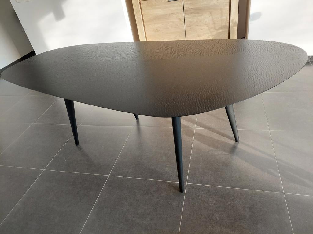 Designtafel Zannota, Ophalen