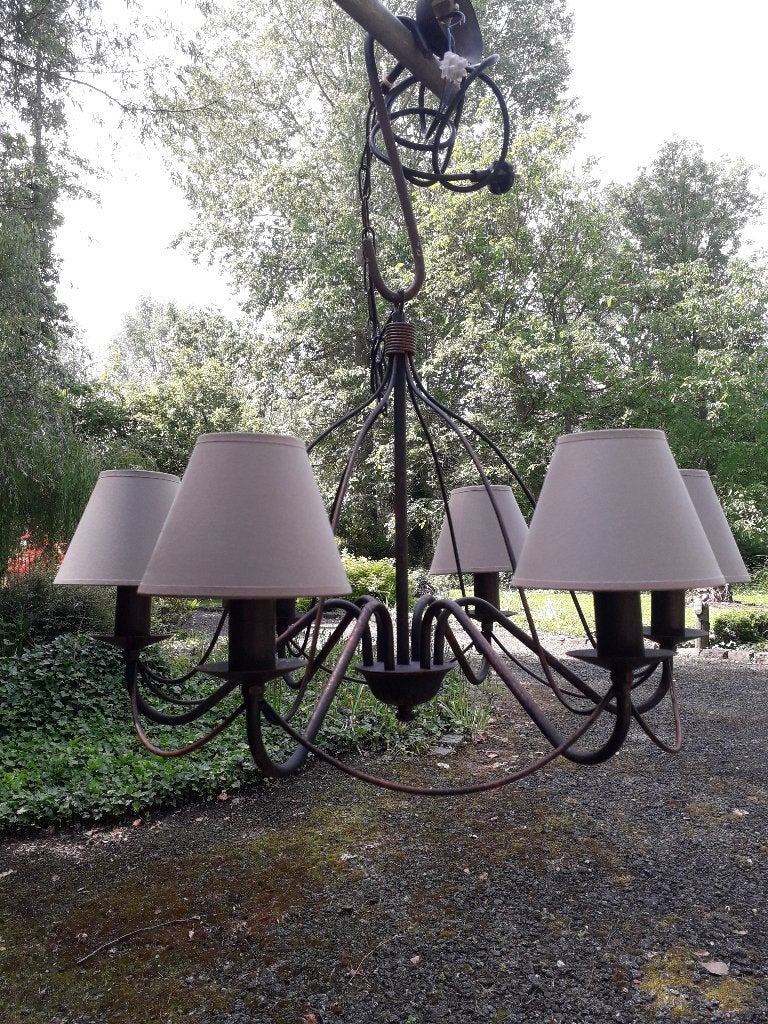 kroonluchter in metaal zwart met kapjes, Huis en Inrichting, Lampen | Kroonluchters, Ophalen, Zo goed als nieuw, Metaal, Klassiek
